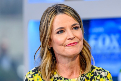 savannah guthrie height and weight